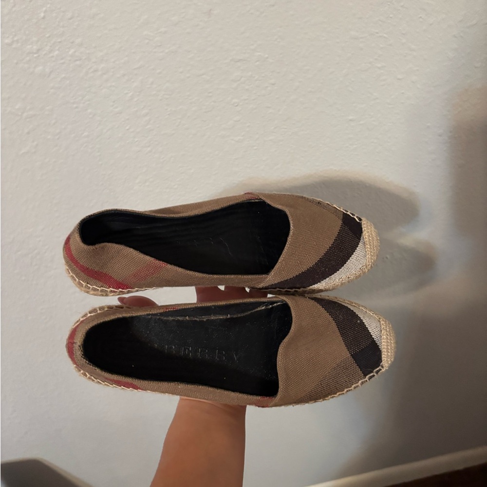 Burberry Tan Black and Red Stripe Espadrille Flats AUTHENTIC